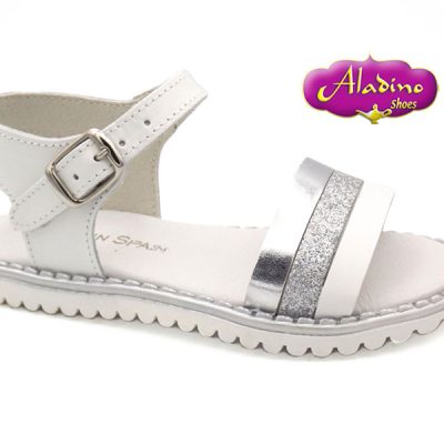 Sandalia en piel, plantilla de piel,