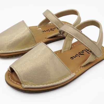 menorquina barefoot